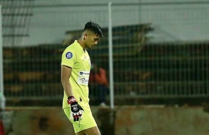 Persib Bandung Pinang Pemain Persipura Jayapura Fitrul Dwi Rustapa