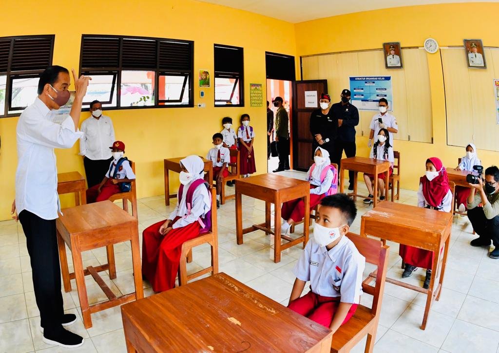 Presiden: Pendidikan Anak-Anak Tidak Boleh Terabaikan