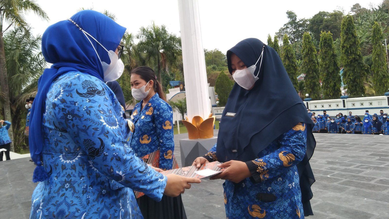 PPPK Guru Tahap II Resmi Terima SK, Bupati Mamuju Tekankan Jangan Ajukan Pemindahan