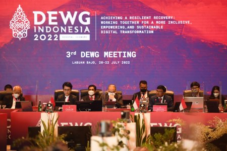 Infrastruktur TIK Upaya Ungkit Ekonomi Bangsa