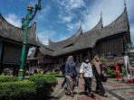 Keliling Indonesia Sehari di TMII