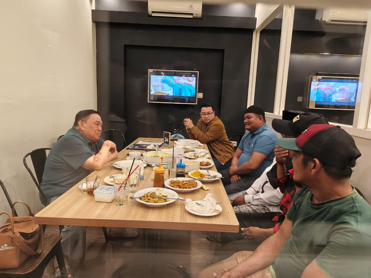 Wagub Sulbar Terima Aspirasi Masyarakat, Jalan Tani Jadi Sorotan